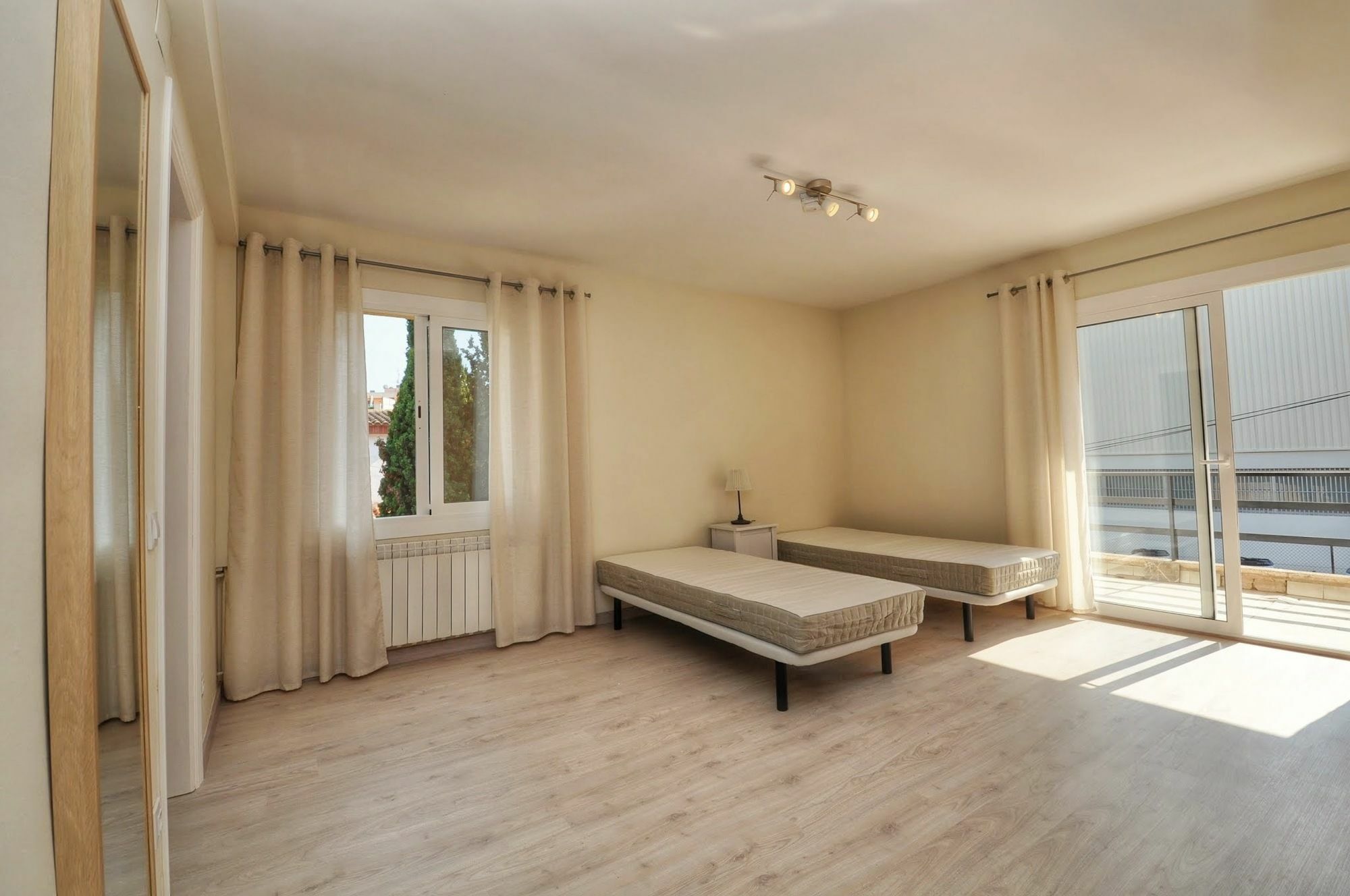Big Apartment Caprabo 滨海略雷特 外观 照片